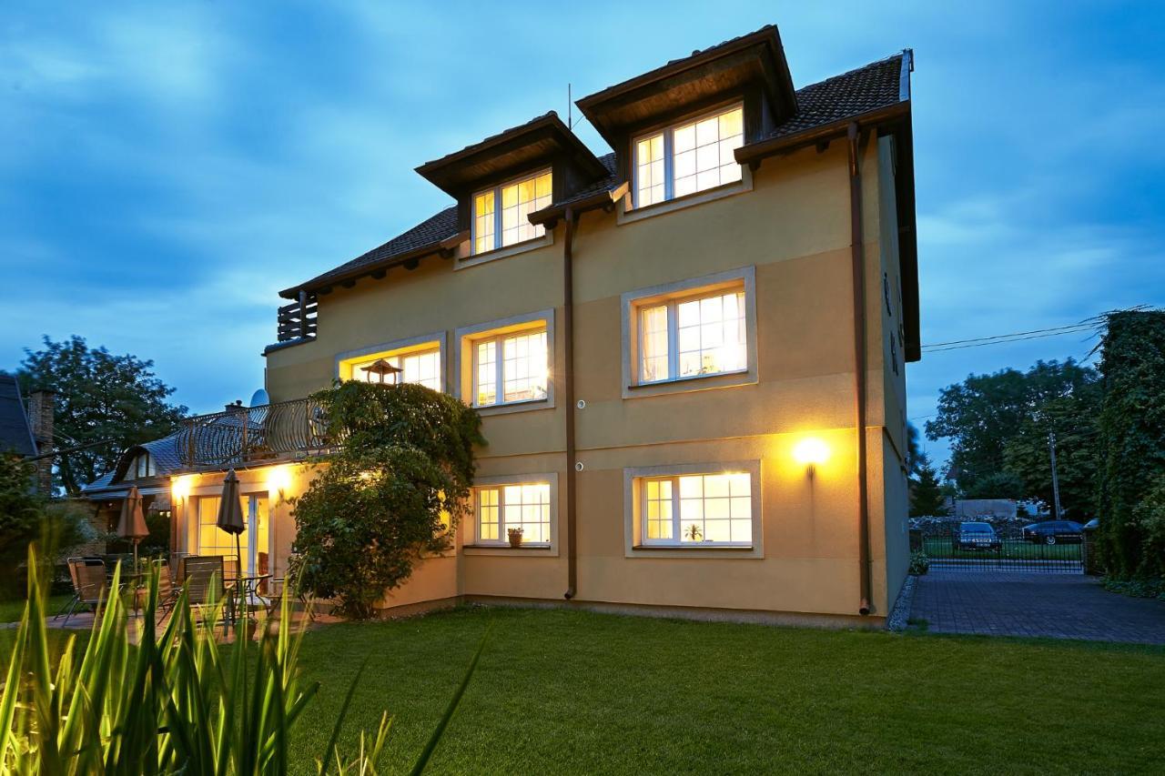 Villa Optimum 莱鲍 外观 照片